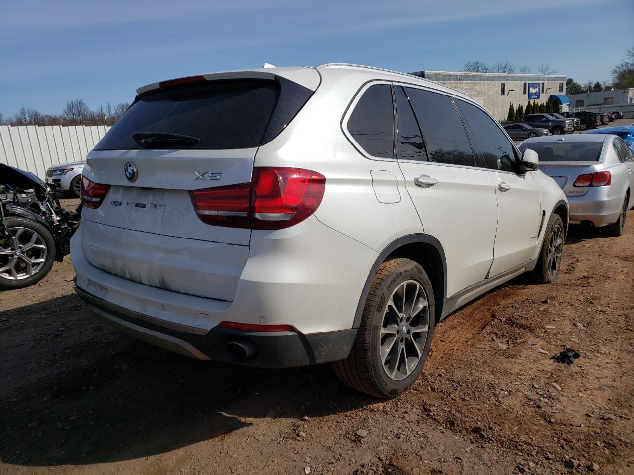 Photo 4 from auction – 2017 BMW X5 XDRIVE3 with VIN 5UXKR0C53H0U52475