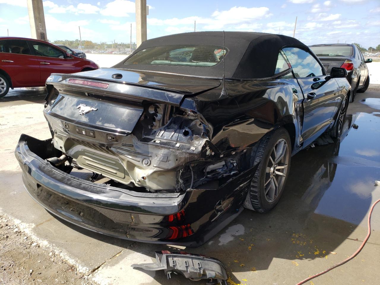 Photo 4 from auction – 2015 FORD MUSTANG with VIN 1FATP8UH6F5426526
