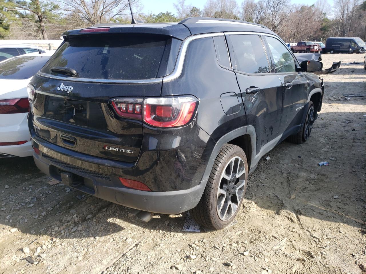 Photo 4 from auction – 2018 JEEP COMPASS LI with VIN 3C4NJDCB1JT100541