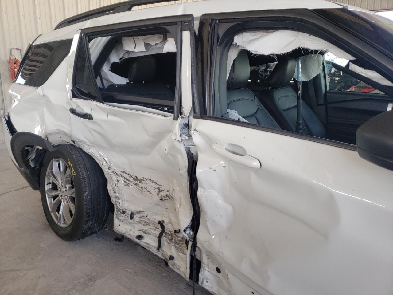 Photo 9 from auction – 2020 FORD EXPLORER X with VIN 1FMSK7DHXLGB39085