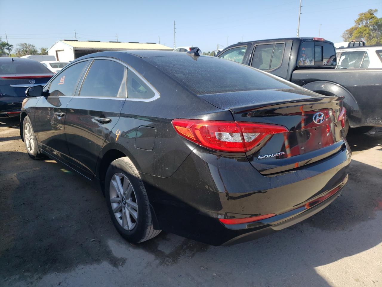 Photo 3 from auction – 2015 HYUNDAI SONATA SE with VIN 5NPE24AF8FH211842