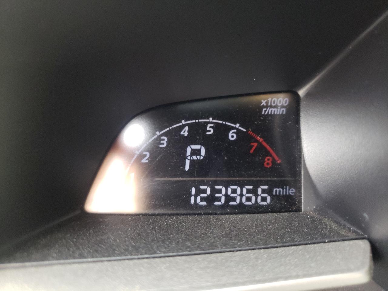 Photo 8 from auction – 2014 MAZDA 3 TOURING with VIN JM1BM1L74E1204149