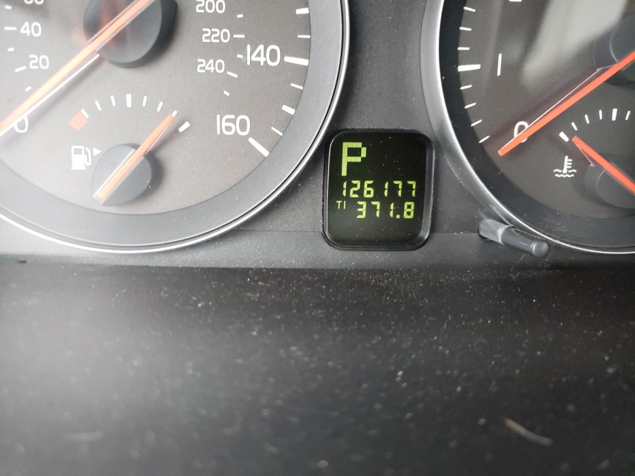 Photo 8 from auction – 2010 VOLVO S40 2.4I with VIN YV1382MS0A2498875