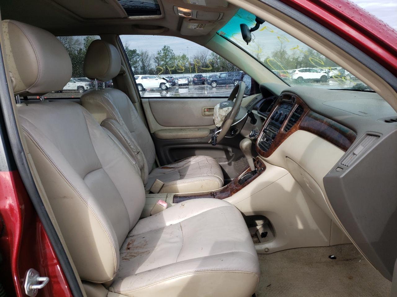 Photo 5 from auction – 2004 TOYOTA HIGHLANDER with VIN JTEGP21A640028755