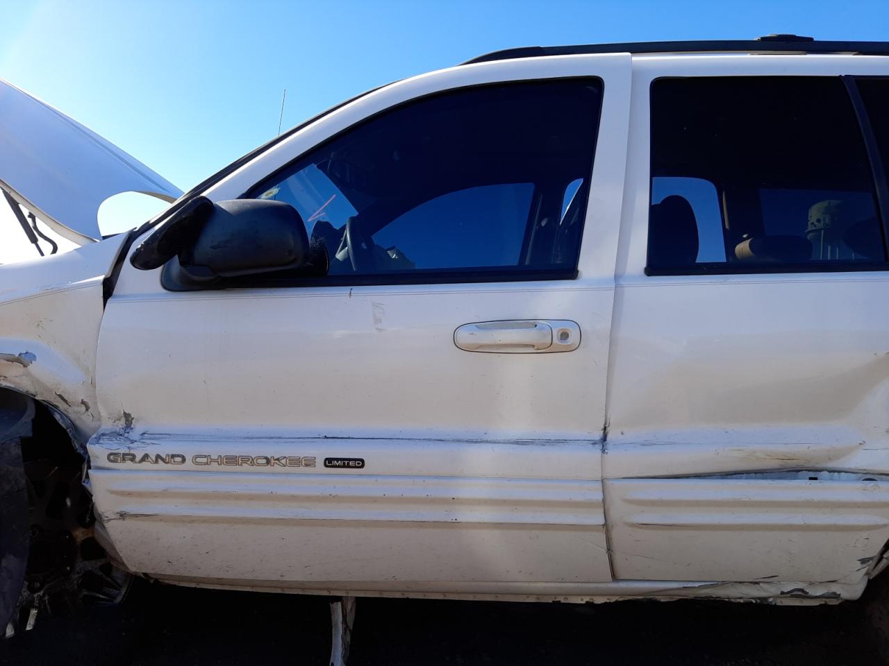 Photo 10 from auction – 2000 JEEP GRAND CHER with VIN 1J4GW58N2YC295567