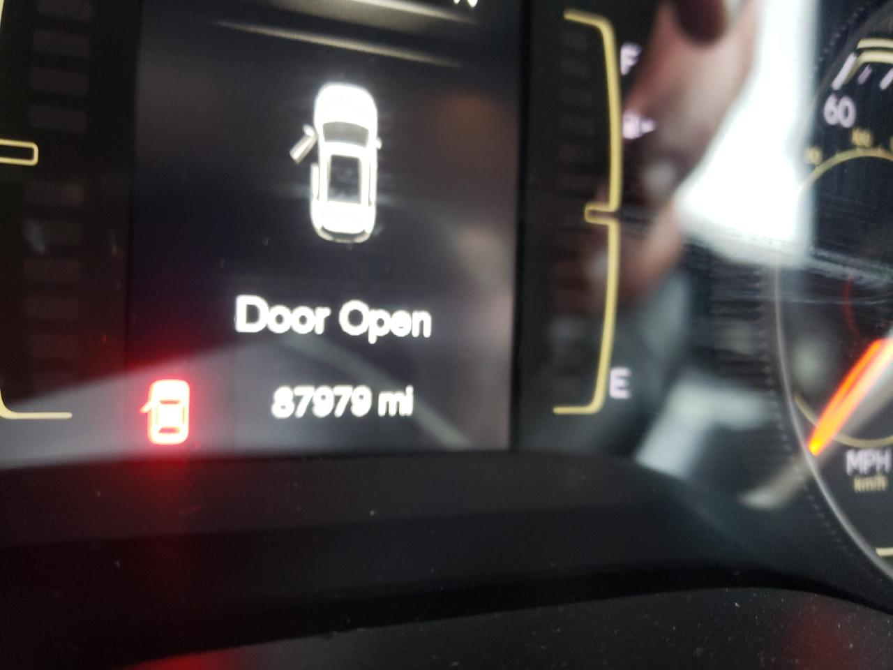 Photo 8 from auction – 2015 JEEP CHEROKEE L with VIN 1C4PJMCB1FW652065