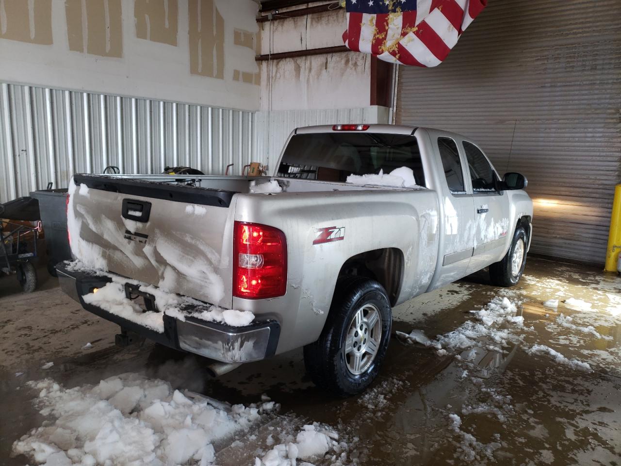 Photo 4 from auction – 2007 CHEVROLET SILVERADO with VIN 2GCEC19Y271710995