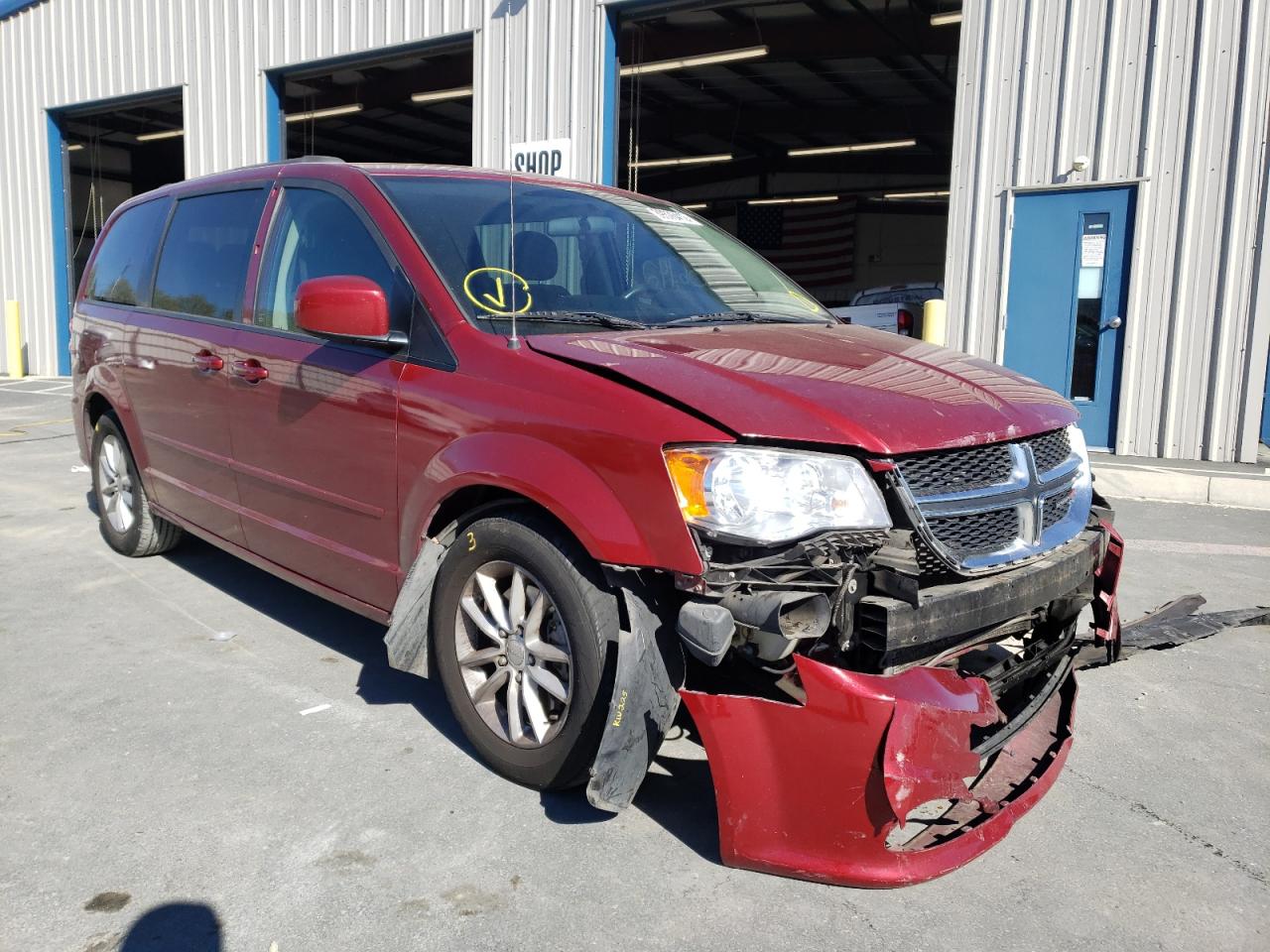 DODGE GRAND CARA 2015 z numerem VIN 2C4RDGCG8FR528073 - Zdjęcie z aukcji