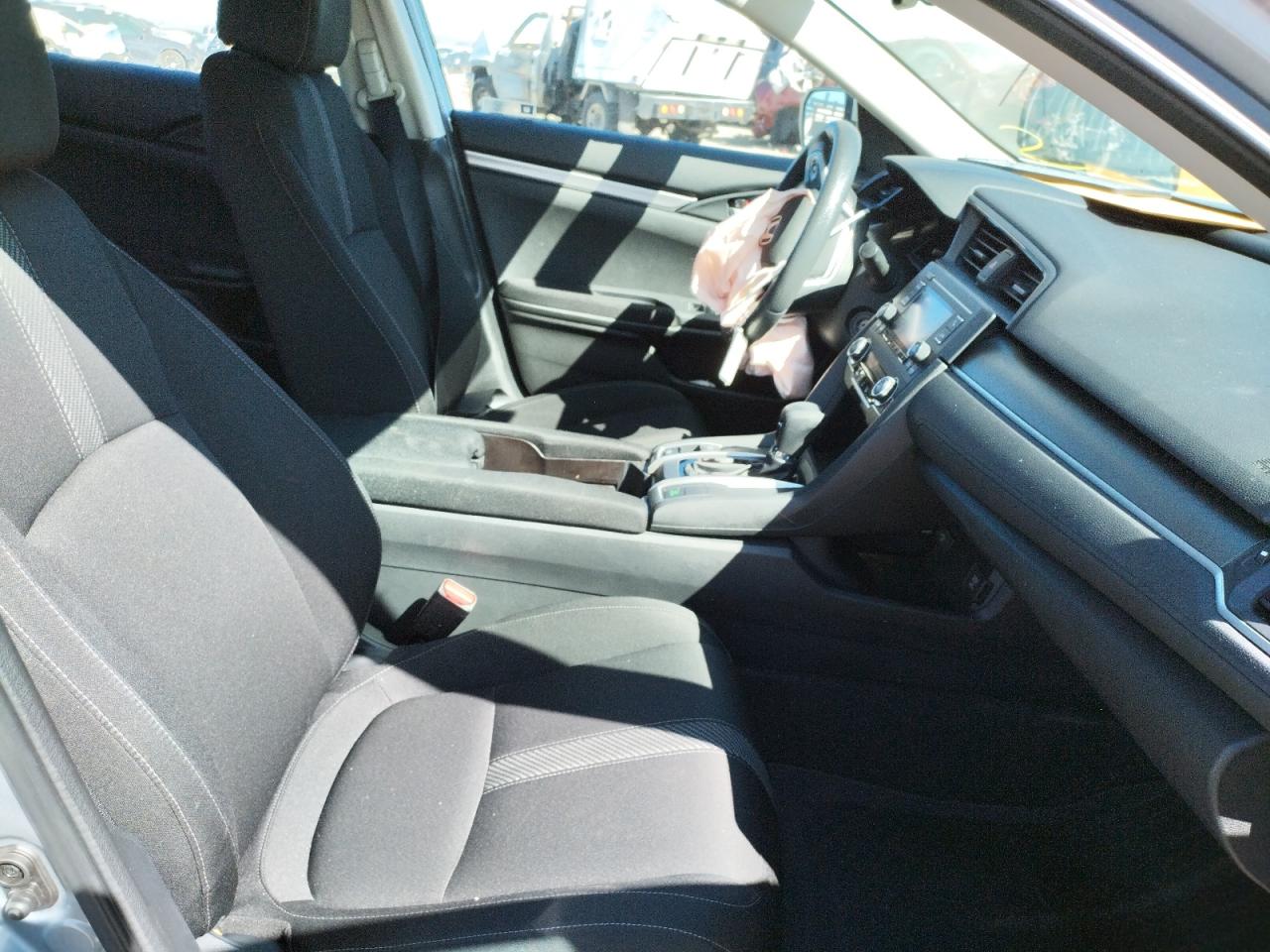 Photo 5 from auction – 2017 HONDA CIVIC LX with VIN 2HGFC2F57HH508488