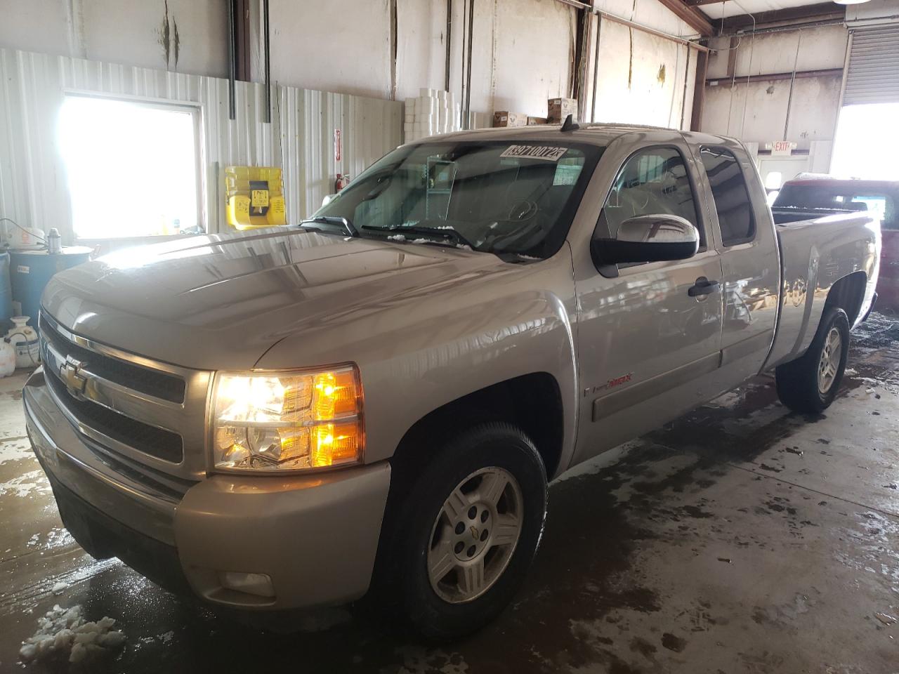 Photo 2 from auction – 2007 CHEVROLET SILVERADO with VIN 2GCEC19Y271710995