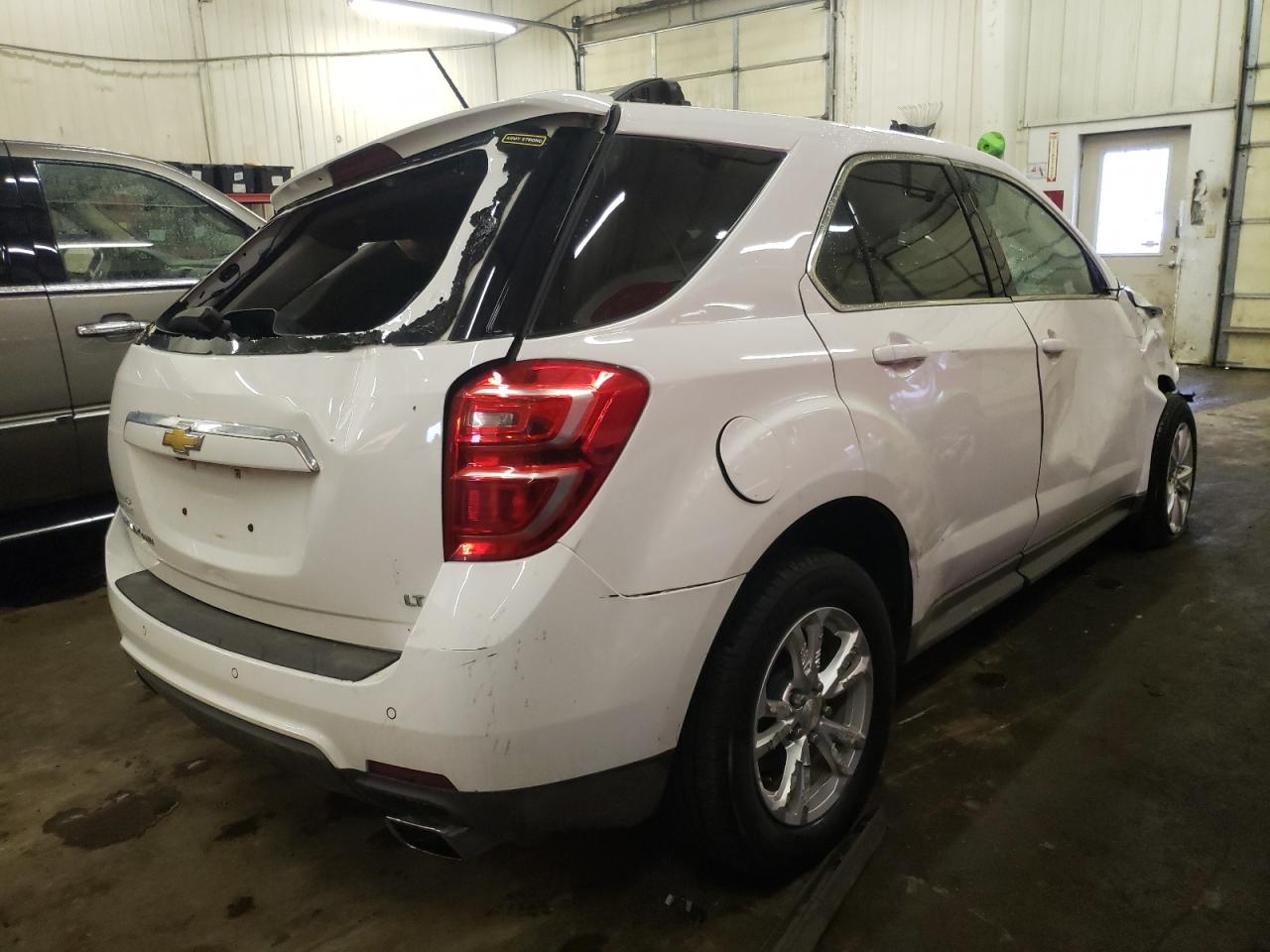 Photo 4 from auction – 2017 CHEVROLET EQUINOX LT with VIN 2GNFLFE33H6202381