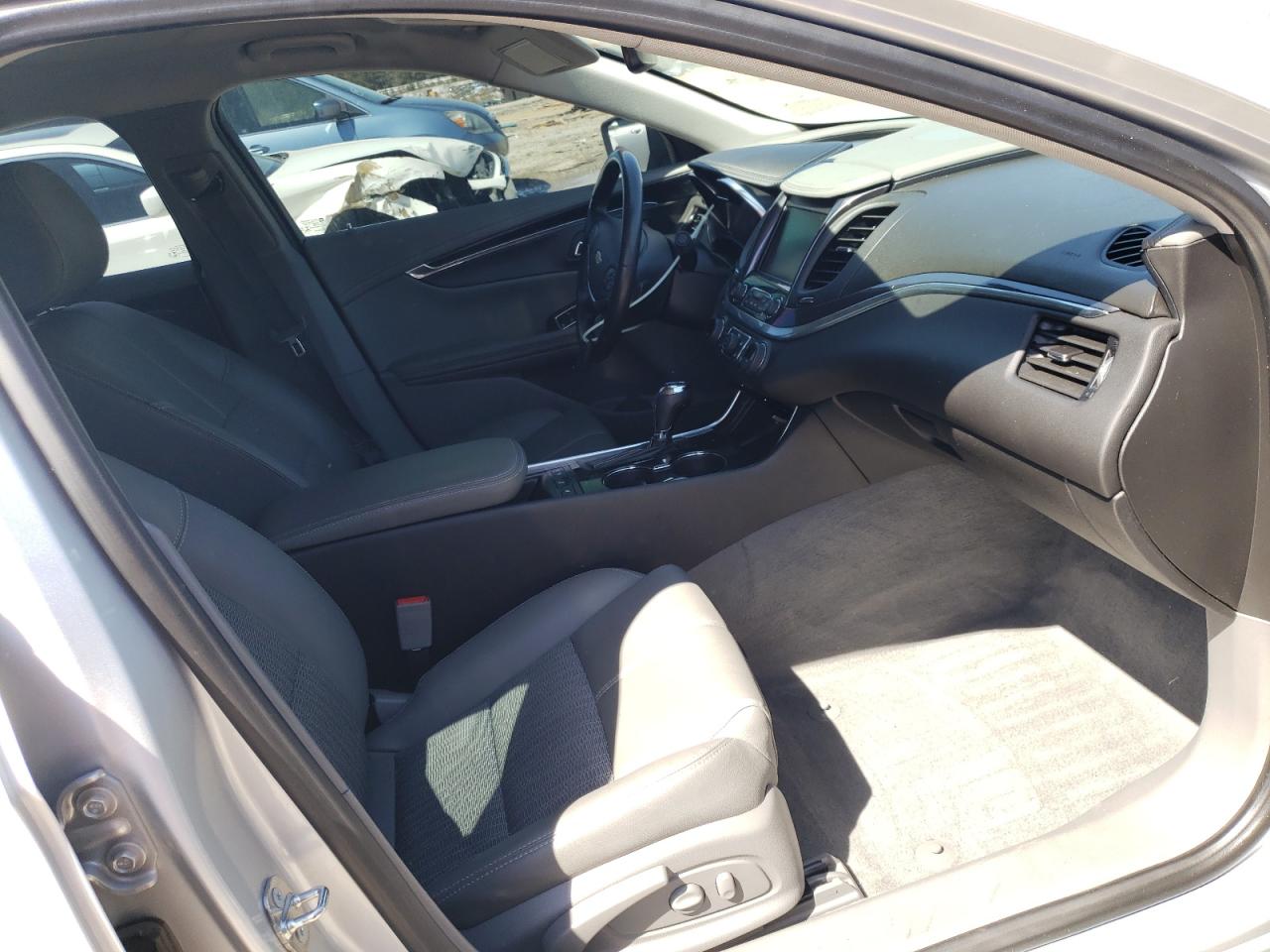 Photo 5 from auction – 2018 CHEVROLET IMPALA LT with VIN 1G1105S32JU110978