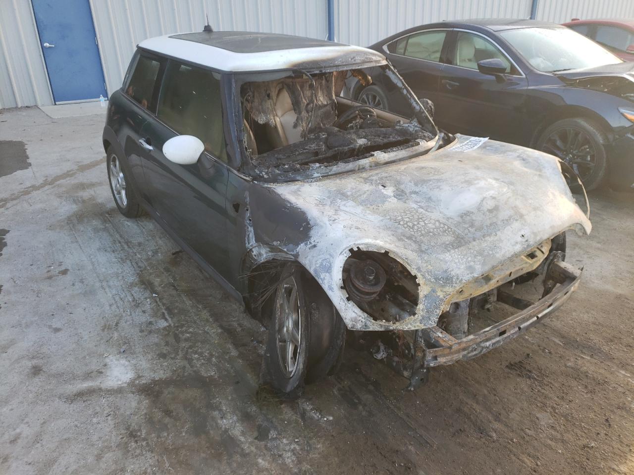 MINI COOPER 2007 with VIN WMWMF33587TL68263 - Photo from auction