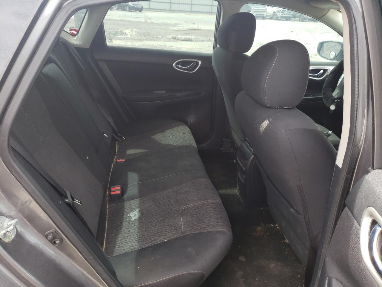 Photo 6 from auction – 2015 NISSAN SENTRA with VIN 3N1AB7AP4FL667803