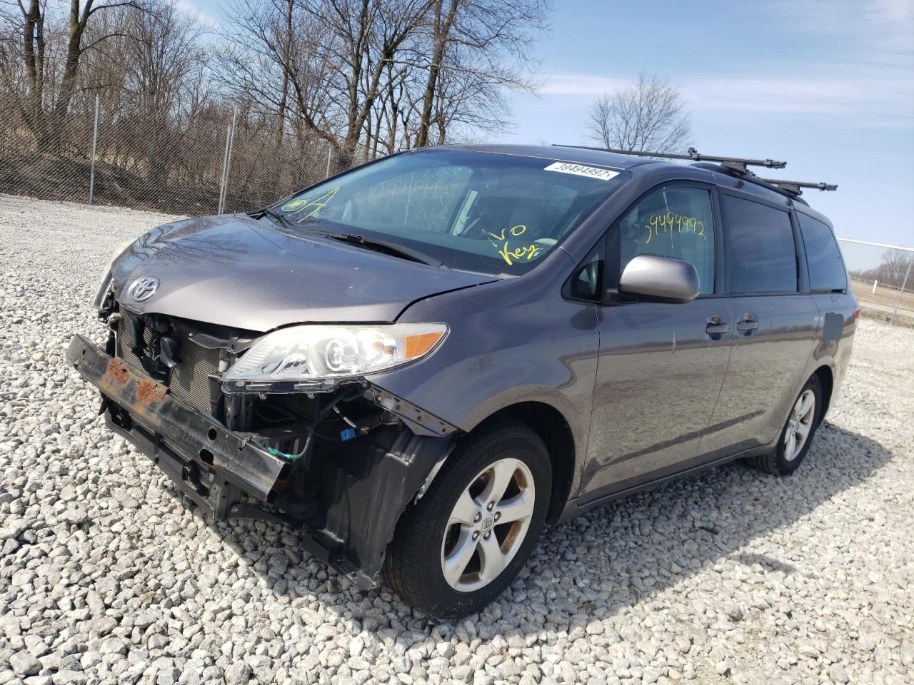 Photo 2 from auction – 2011 TOYOTA SIENNA LE with VIN 5TDKK3DC7BS122217