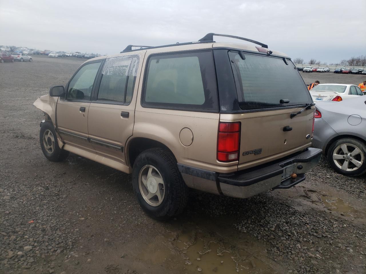 Photo 3 from auction – 1993 FORD EXPLORER with VIN 1FMDU32X6PUA40647