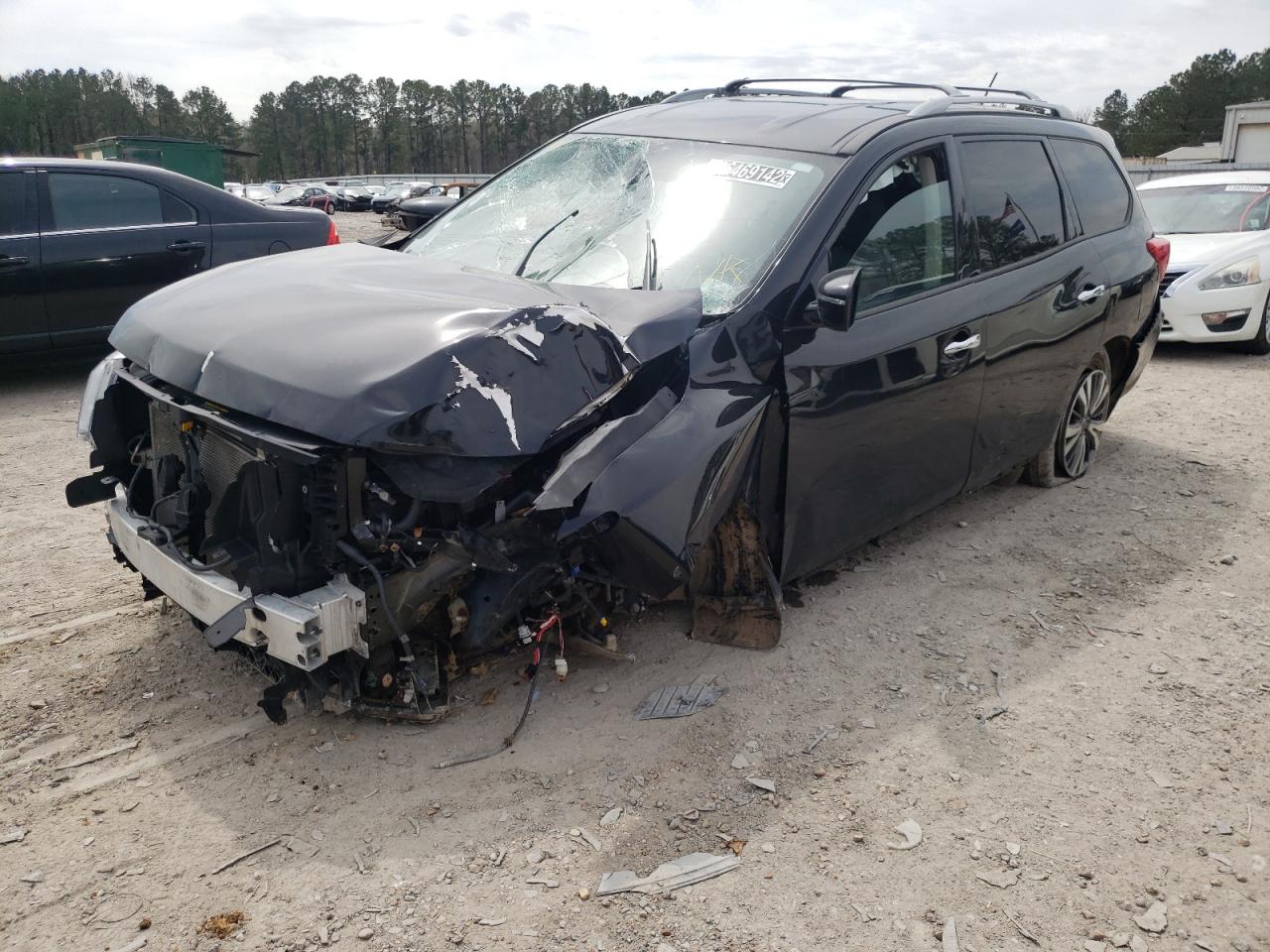 Photo 2 from auction – 2018 NISSAN PATHFINDER with VIN 5N1DR2MM8JC677759