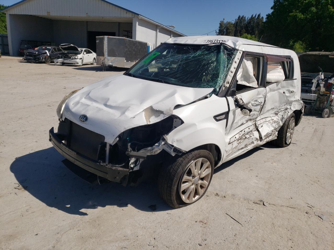 Photo 2 from auction – 2013 KIA SOUL with VIN KNDJT2A53D7775942
