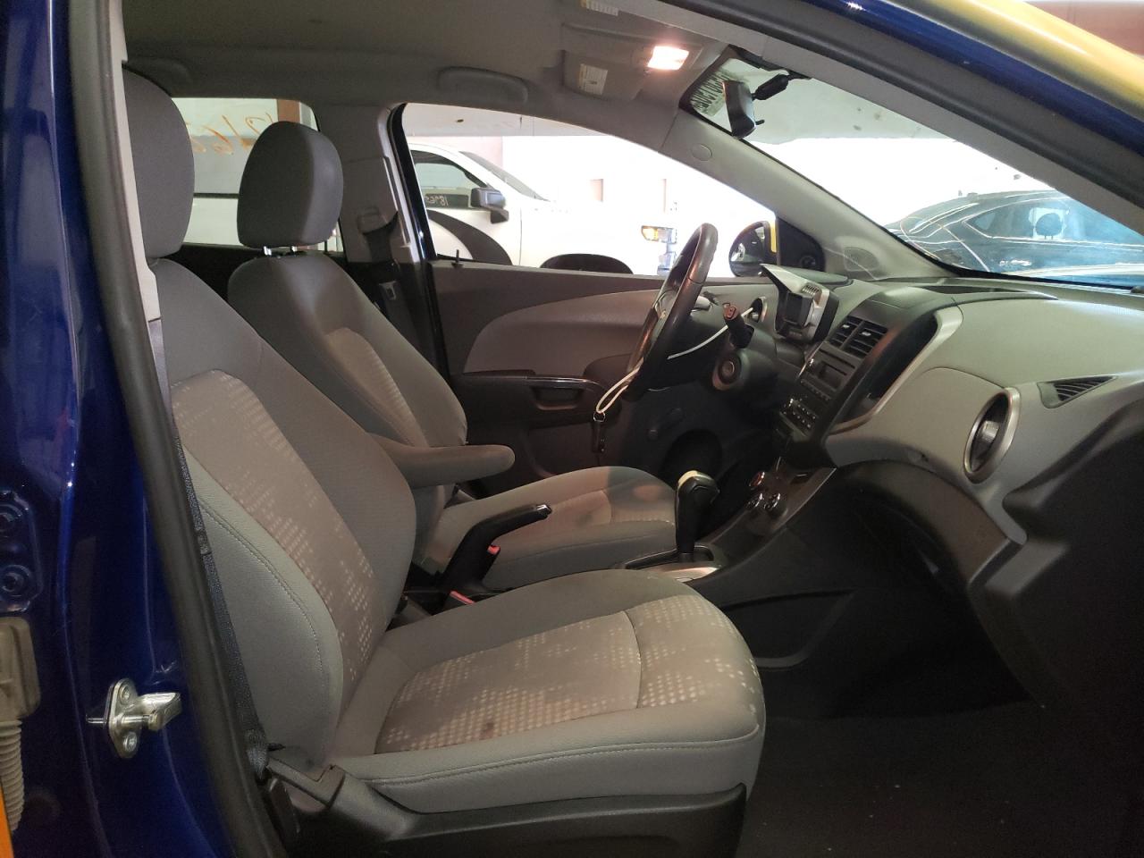 Photo 5 from auction – 2014 CHEVROLET SONIC LS with VIN 1G1JA6SH1E4162817