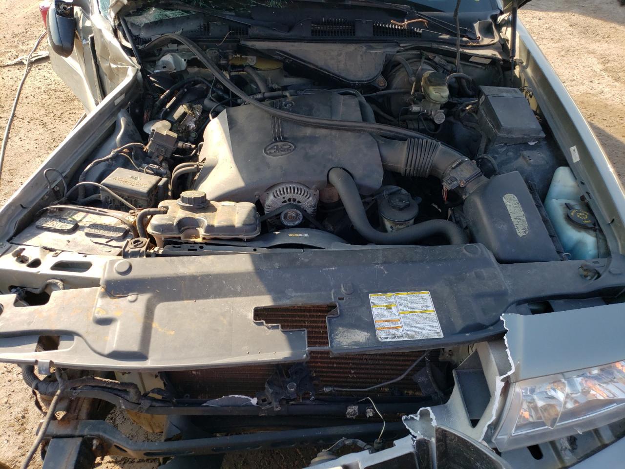 Photo 7 from auction – 2001 MERCURY GRAND MARQ with VIN 2MEFM75W41X662671