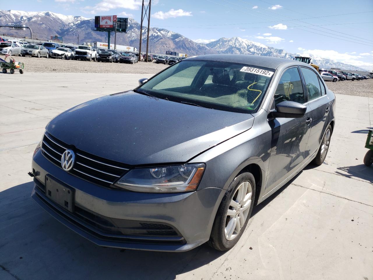 Photo 2 from auction – 2017 VOLKSWAGEN JETTA S with VIN 3VW2B7AJXHM231836