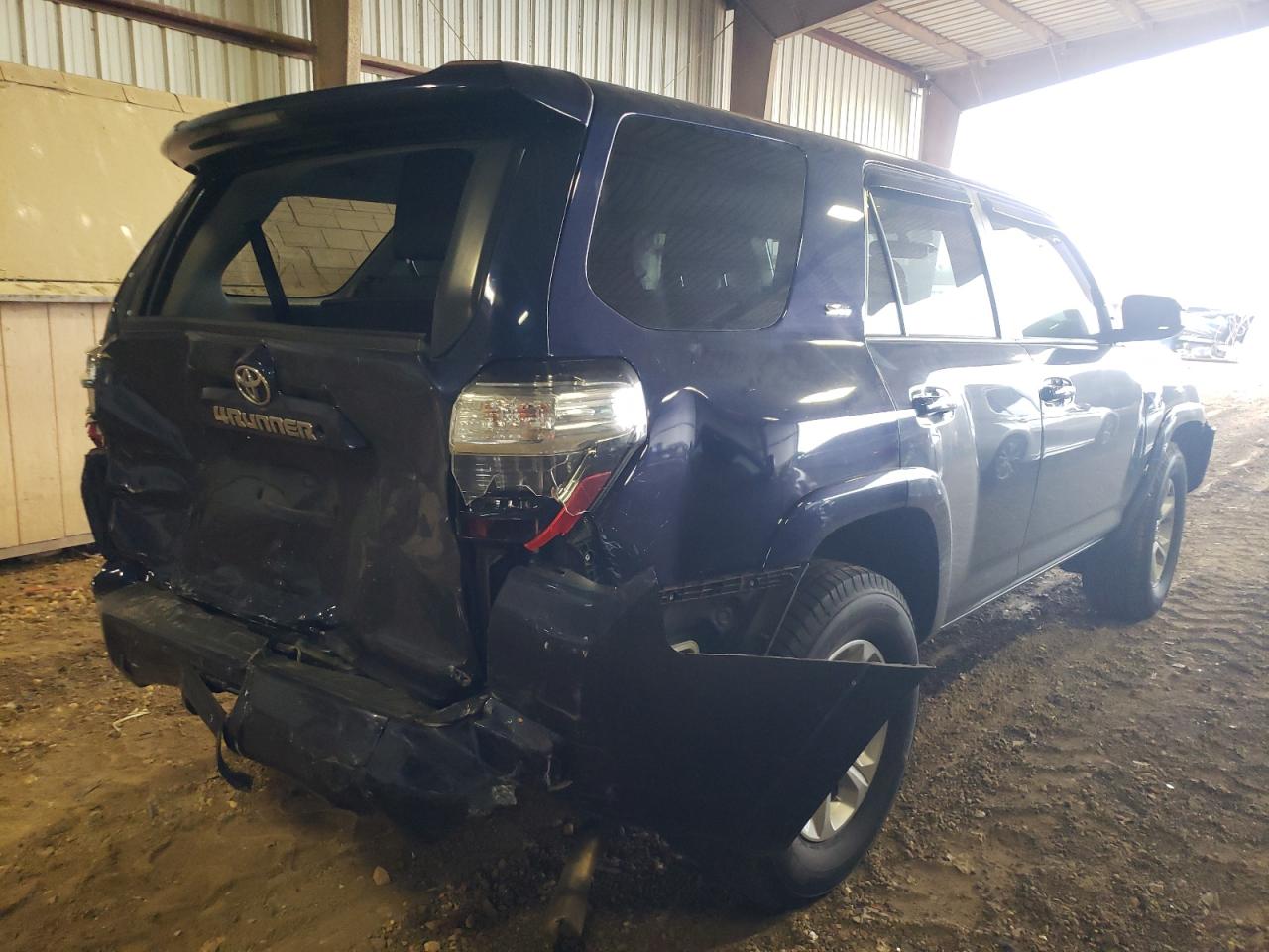 Photo 4 from auction – 2016 TOYOTA 4RUNNER SR with VIN JTEZU5JR1G5145661