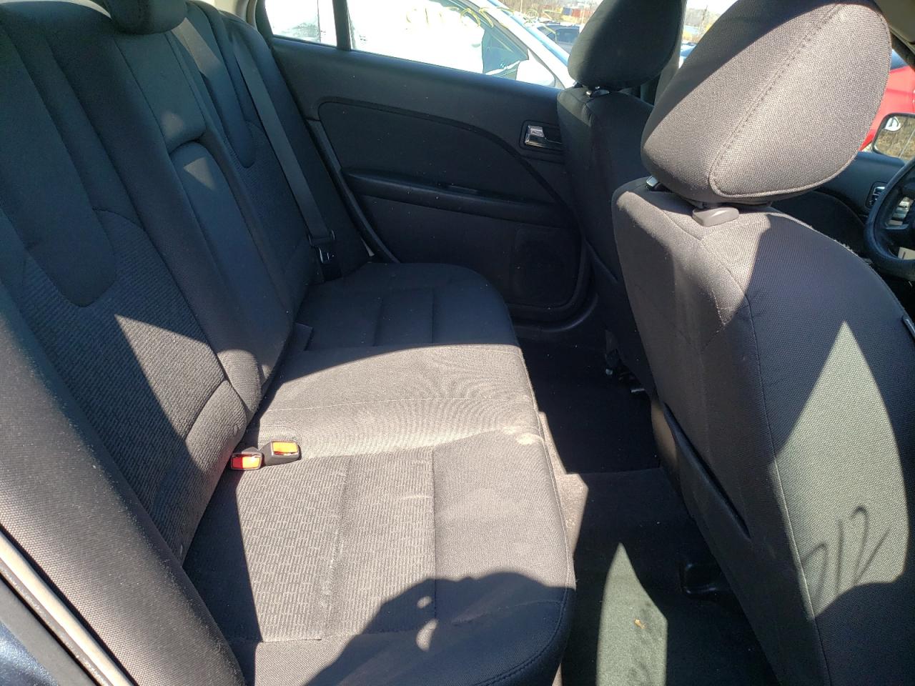 Photo 6 from auction – 2011 FORD FUSION SE with VIN 3FAHP0HA5BR277330