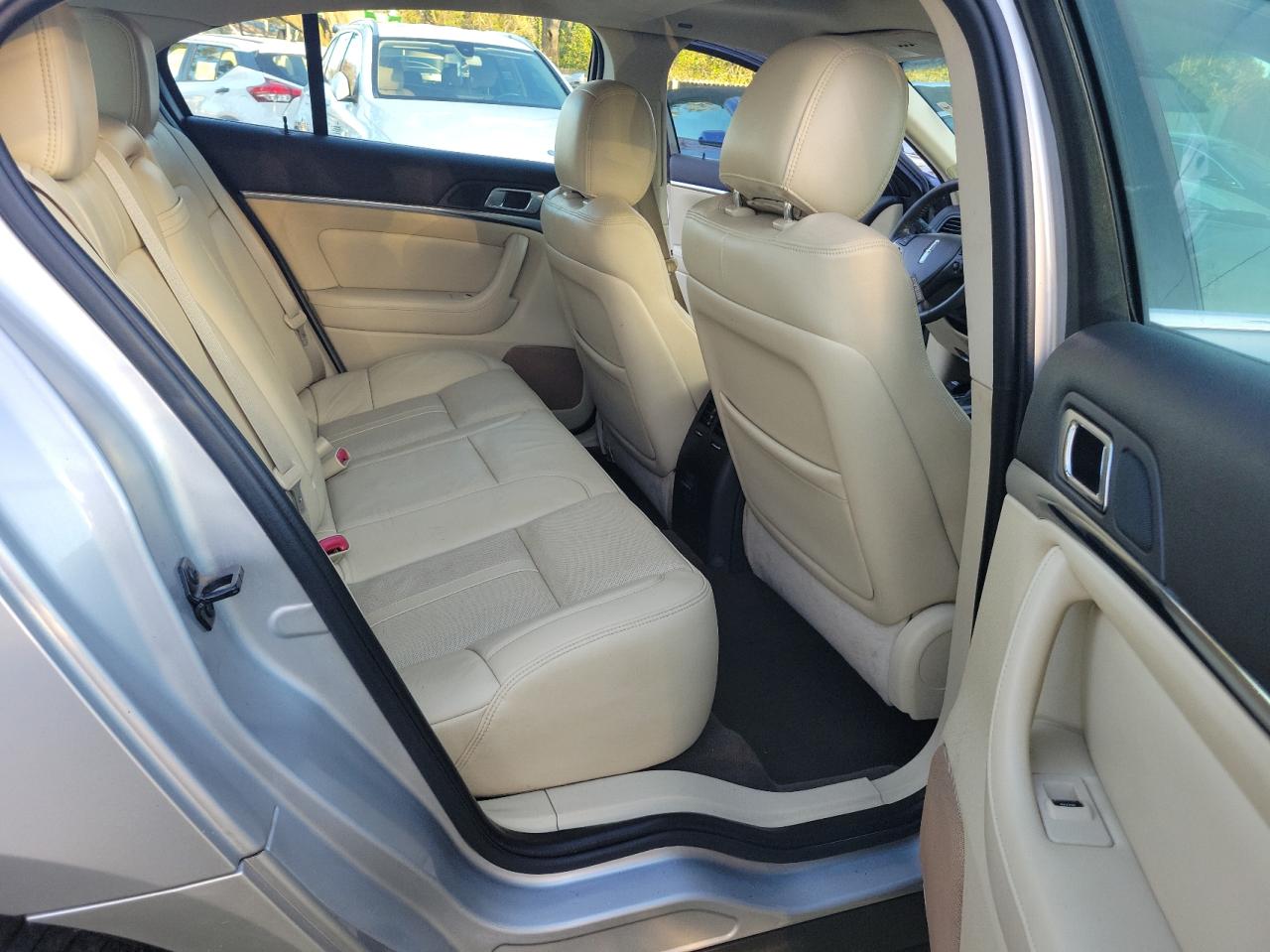 Photo 6 from auction – 2013 LINCOLN MKS with VIN 1LNHL9DK0DG612752