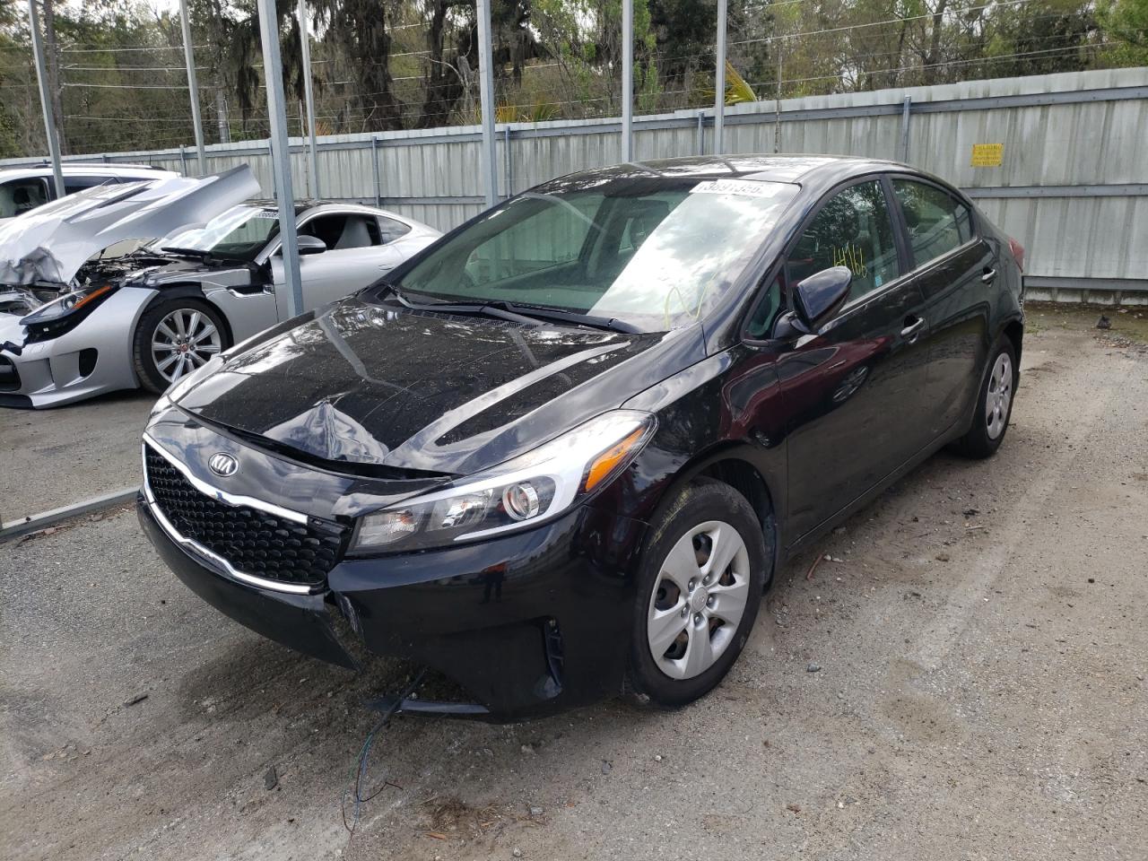 Photo 2 from auction – 2018 KIA FORTE LX with VIN 3KPFK4A79JE269436