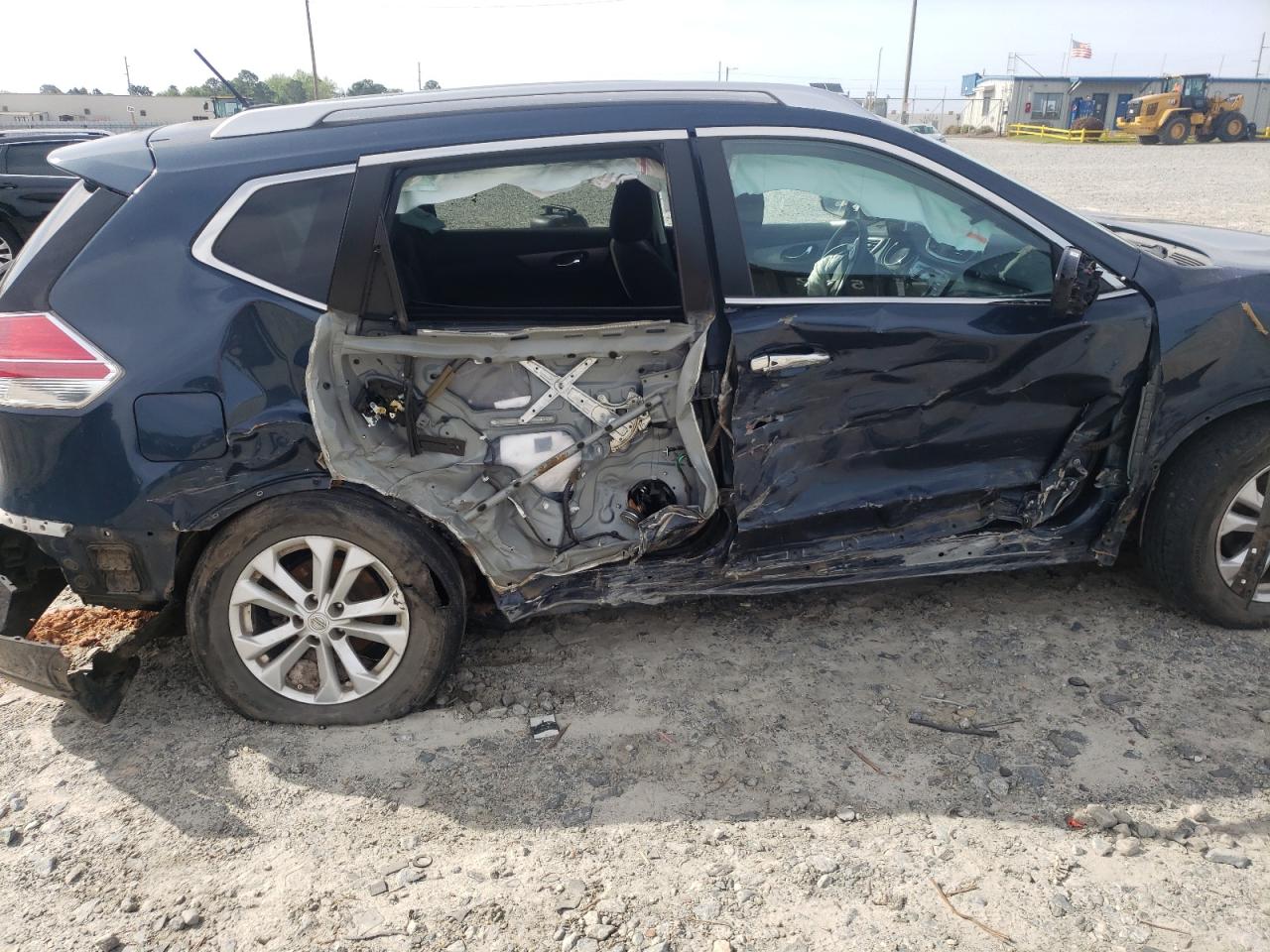 Photo 9 from auction – 2016 NISSAN ROGUE S with VIN KNMAT2MT9GP665539