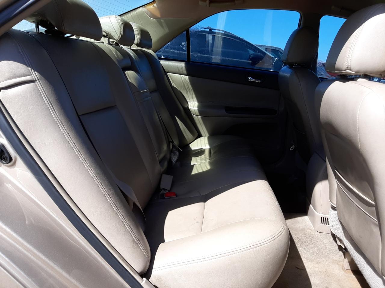 Photo 6 from auction – 2005 TOYOTA CAMRY LE with VIN 4T1BE32K05U983400