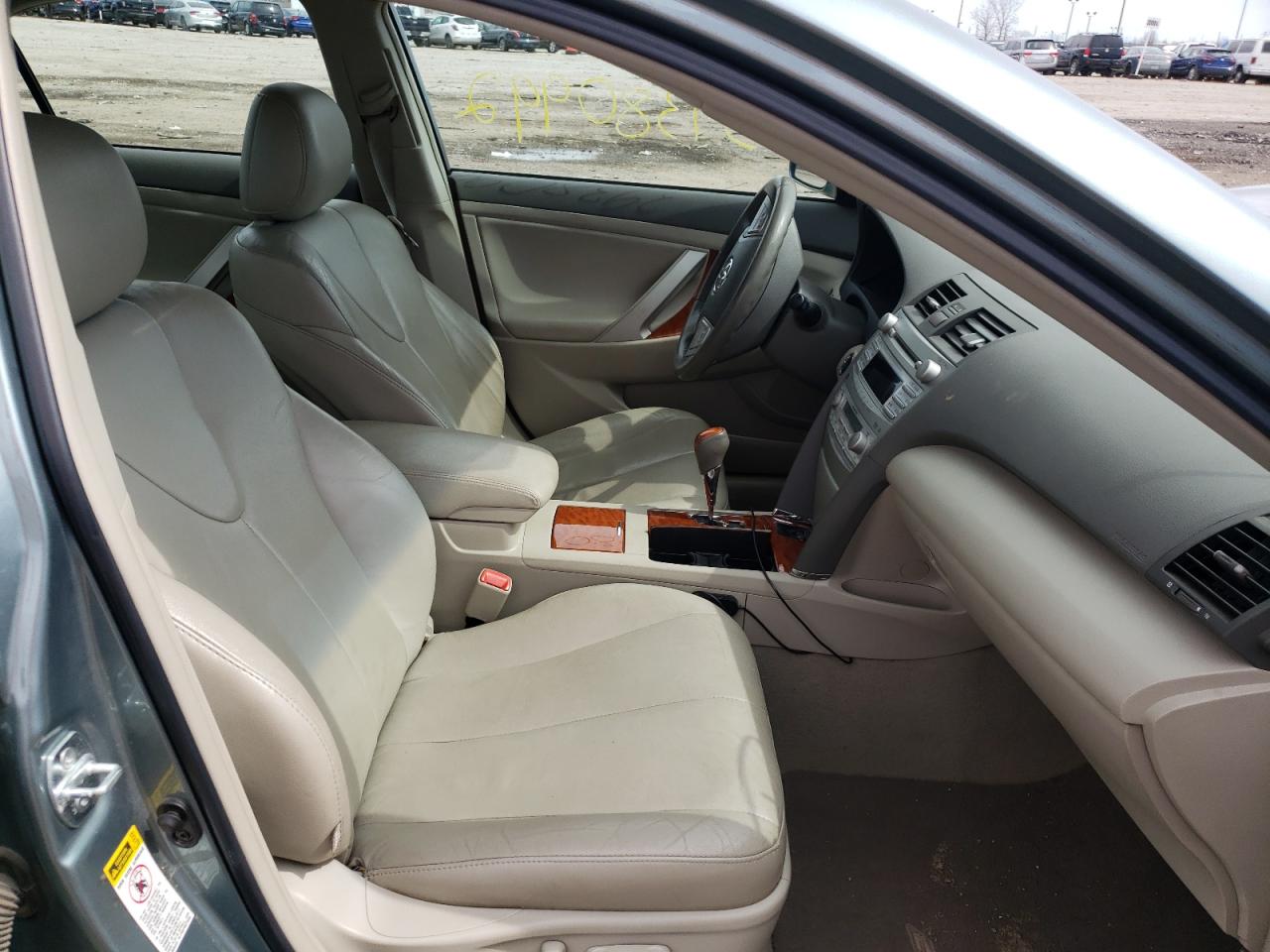 Photo 5 from auction – 2011 TOYOTA CAMRY BASE with VIN 4T1BF3EK1BU758357