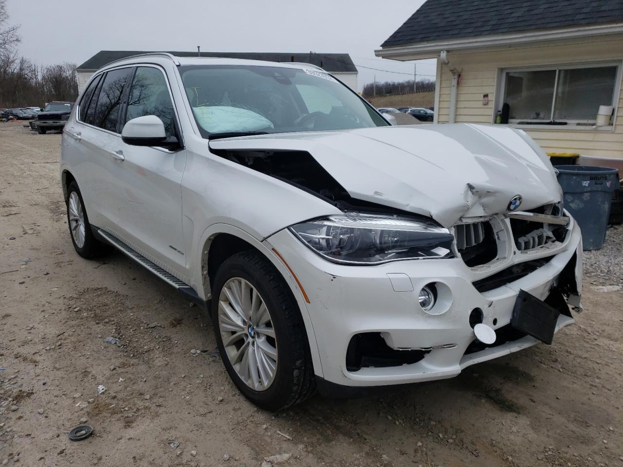 BMW X5 2016 with VIN 5UXKR0C54G0P31819 - Photo from auction