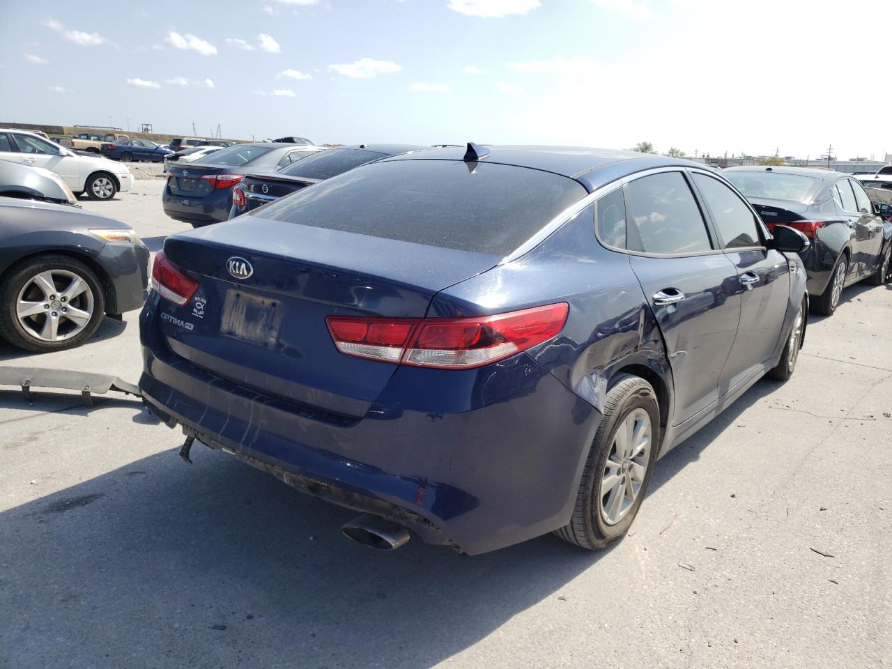 Photo 4 from auction – 2018 KIA OPTIMA LX with VIN 5XXGT4L33JG197099