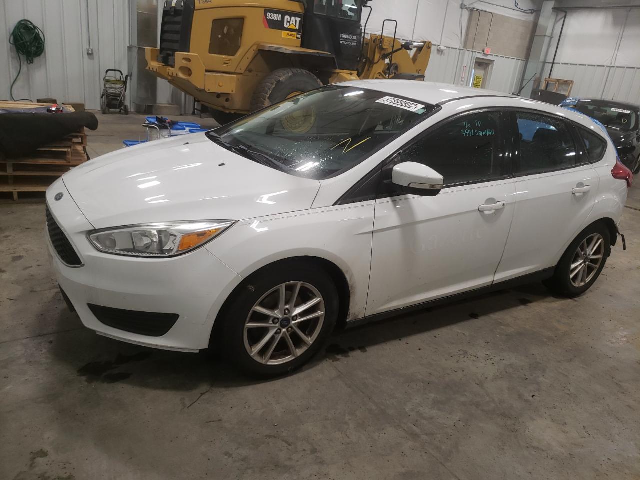 Photo 2 from auction – 2016 FORD FOCUS SE with VIN 1FADP3K26GL250791
