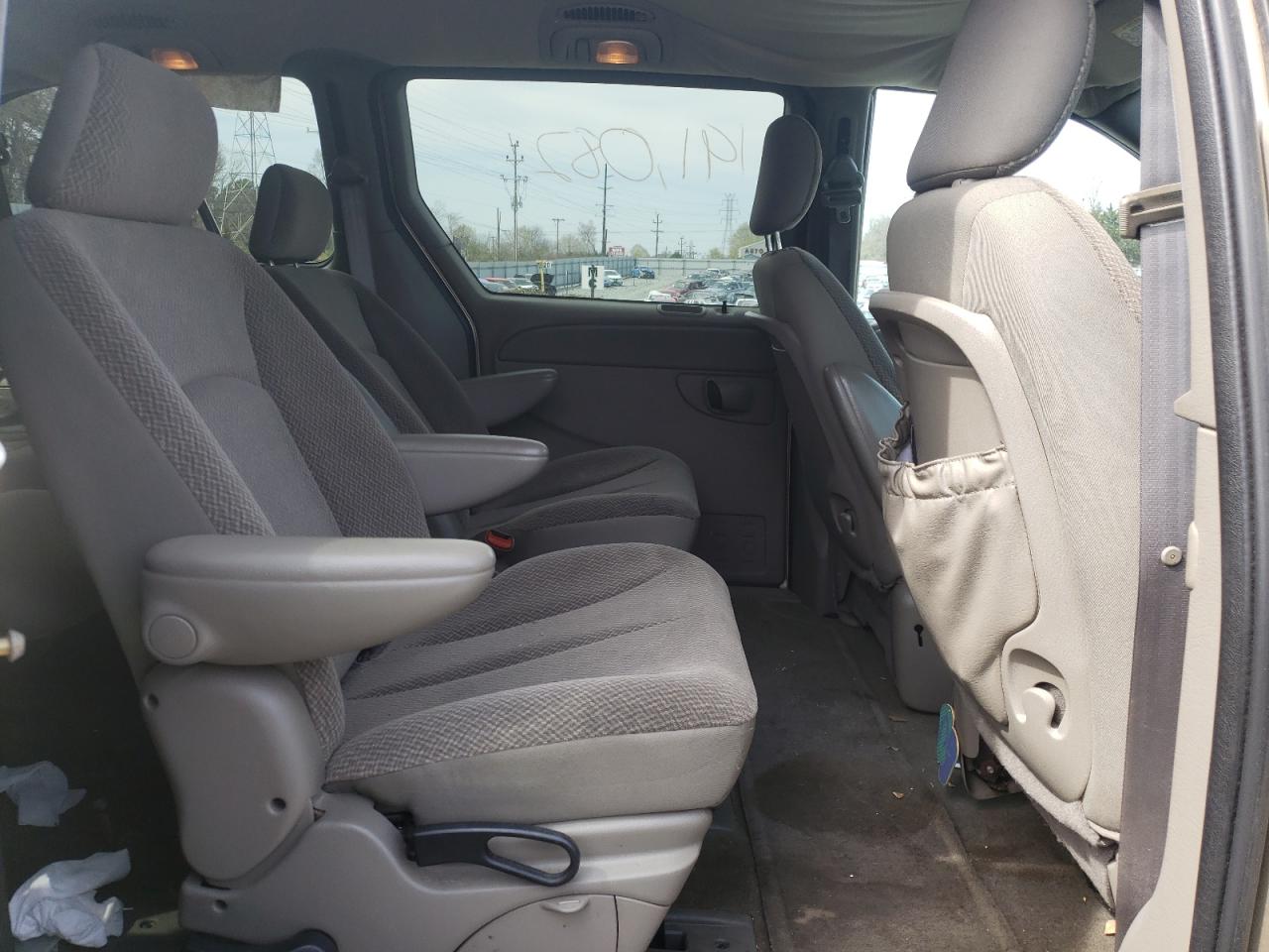 Photo 6 from auction – 2004 DODGE GRAND CARA with VIN 2D4GP44L64R562800