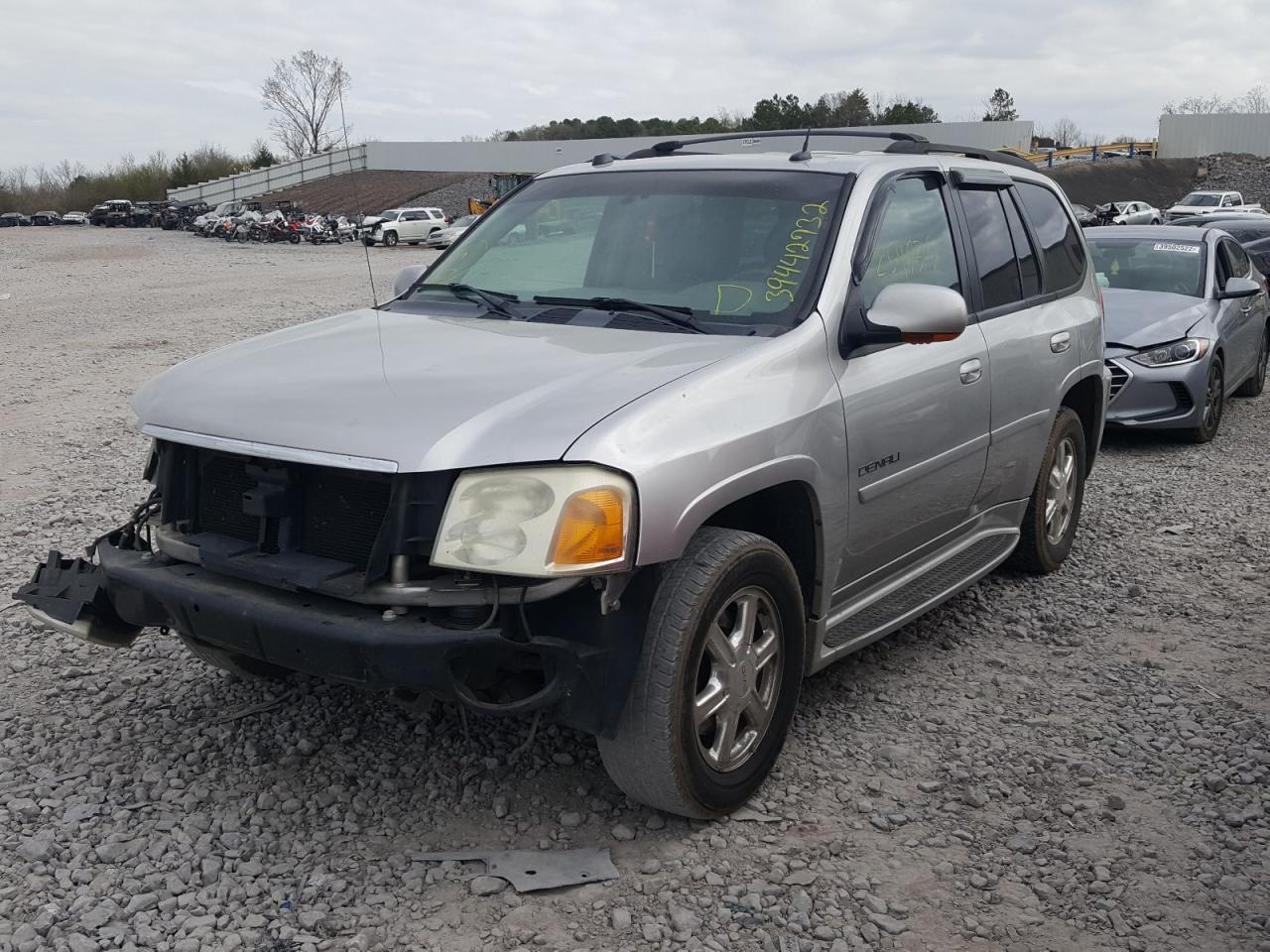 Photo 2 from auction – 2005 GMC ENVOY DENA with VIN 1GKES63M752329974