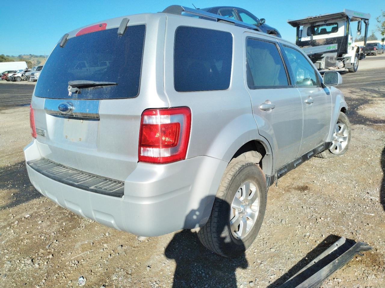 Photo 4 from auction – 2009 FORD ESCAPE LIM with VIN 1FMCU04G79KA18484