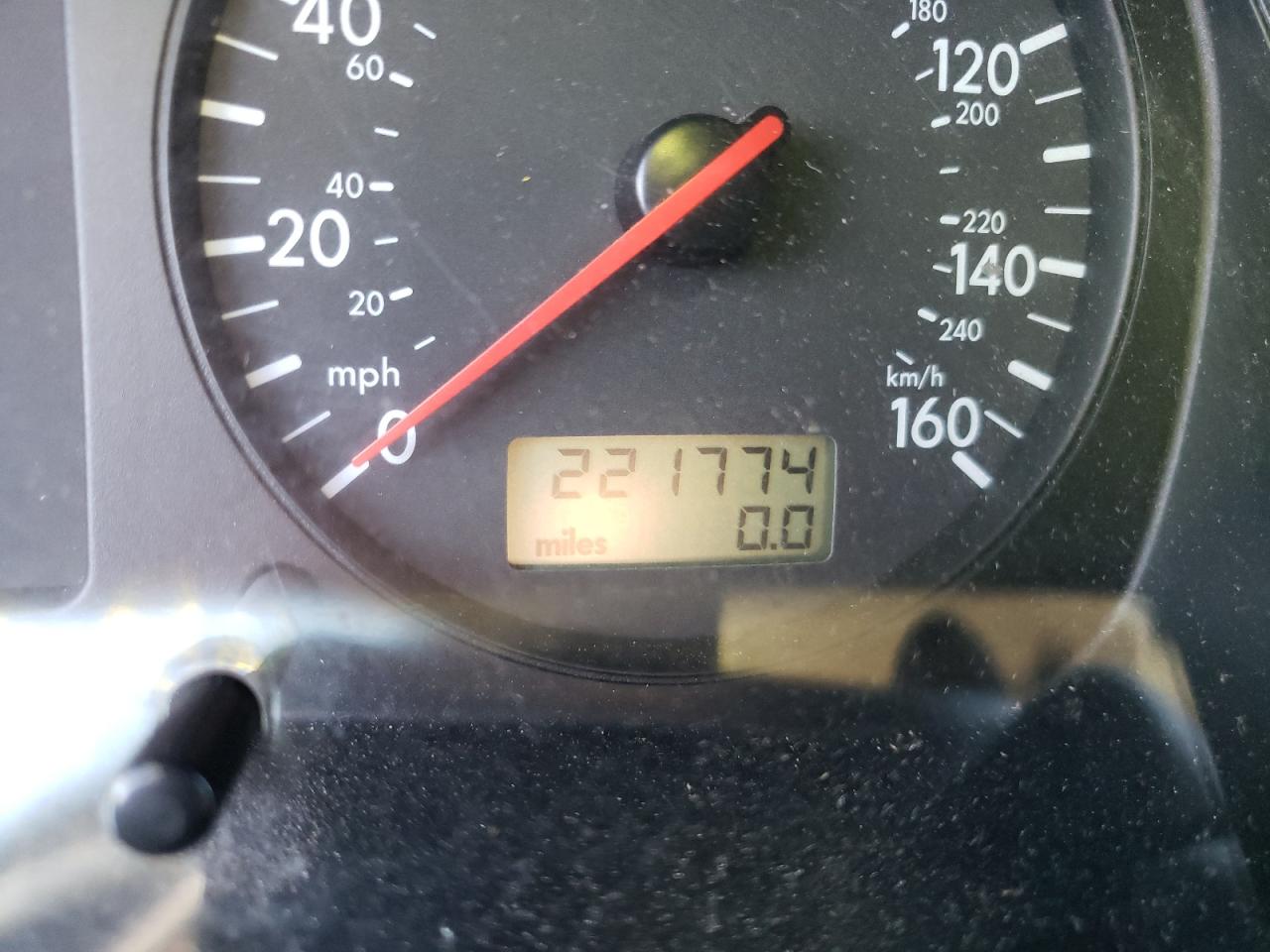 Photo 8 from auction – 2001 VOLKSWAGEN JETTA WOLF with VIN 3VWPD69M11M129128