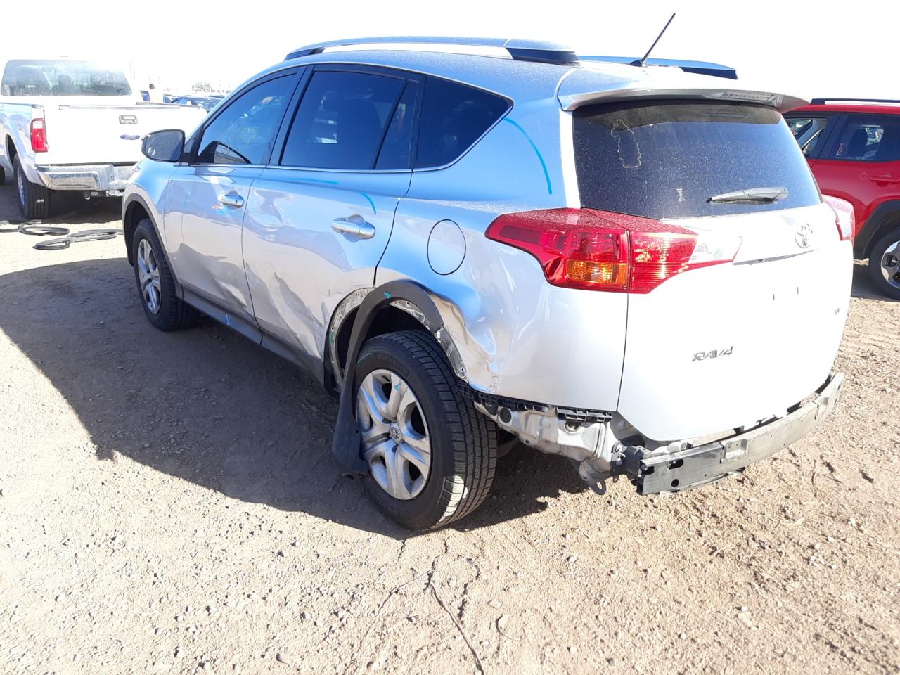 Photo 9 from auction – 2014 TOYOTA RAV4 LE with VIN JTMZFREV8EJ019606