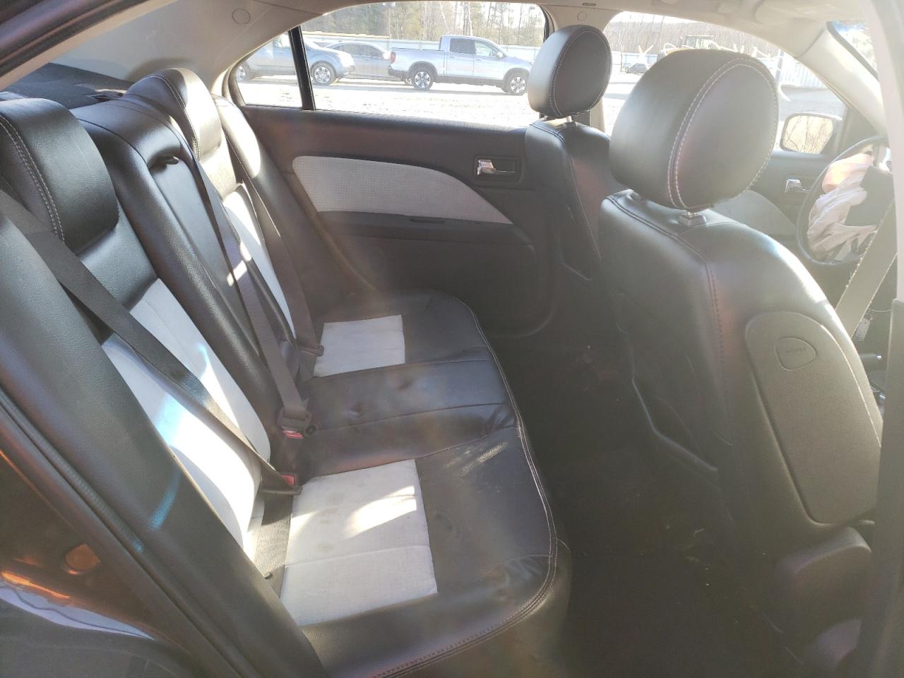 Photo 6 from auction – 2007 MERCURY MILAN with VIN 3MEHM07Z57R648101
