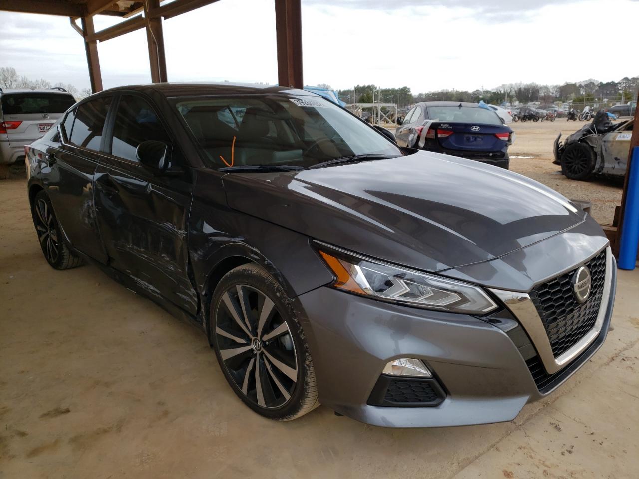 NISSAN ALTIMA SR 2019 with VIN 1N4BL4CV6KC169963 - Photo from auction