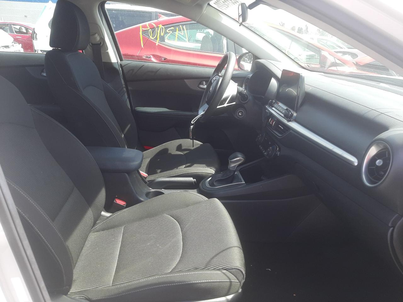 Photo 5 from auction – 2019 KIA FORTE FE with VIN 3KPF24AD1KE067603