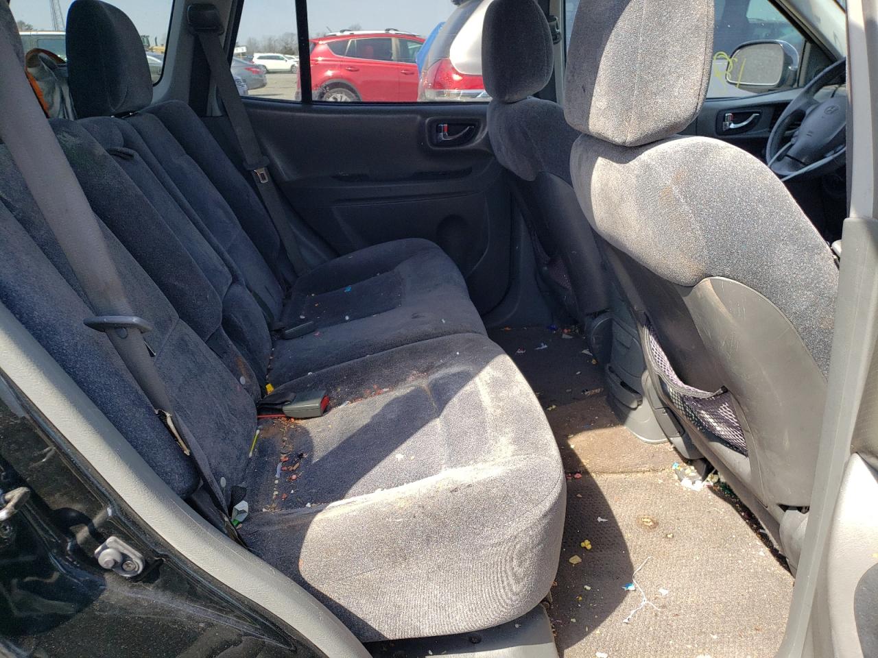 Photo 6 from auction – 2004 HYUNDAI SANTA FE with VIN KM8SC73D34U817562