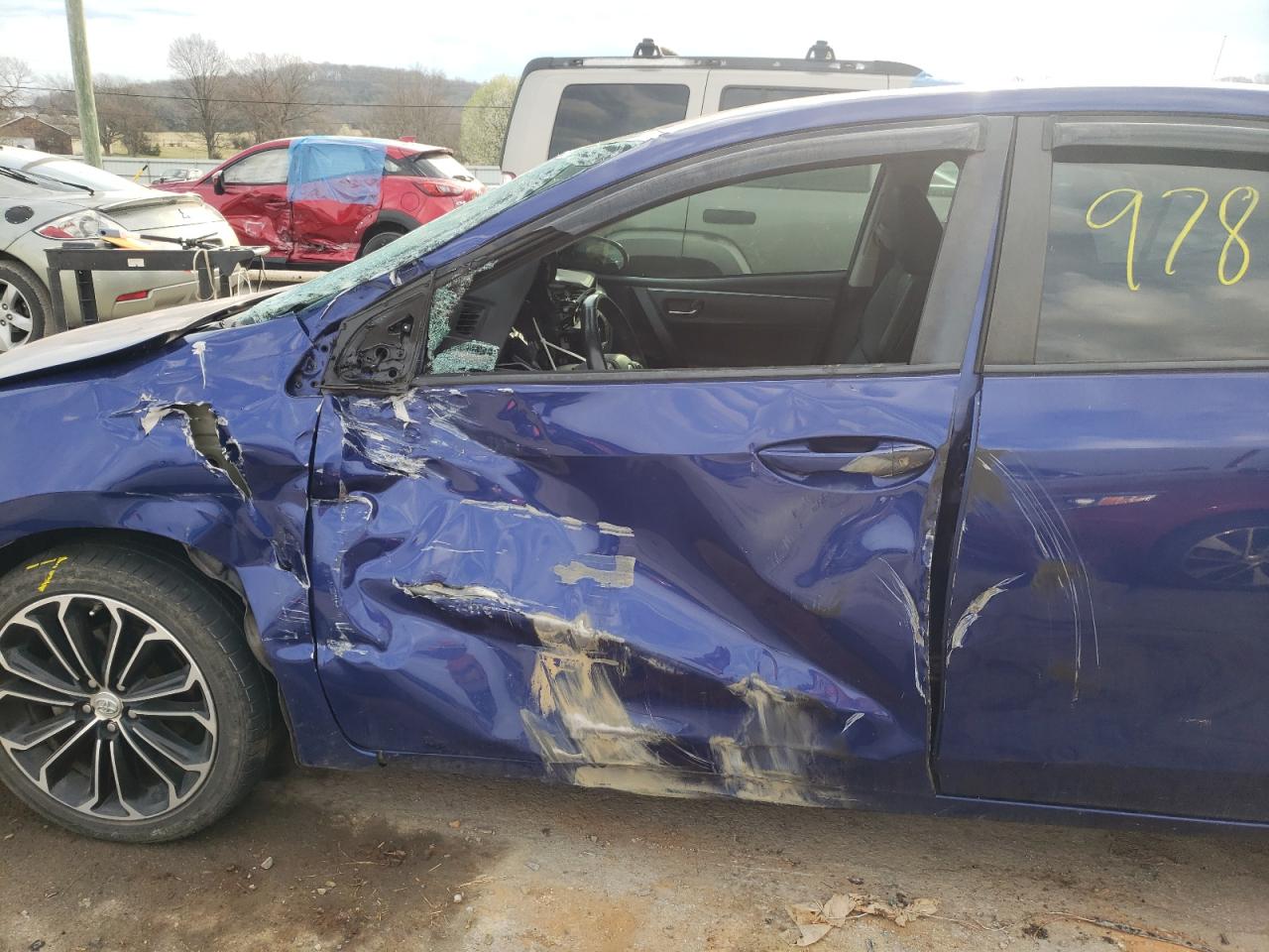 Photo 10 from auction – 2014 TOYOTA COROLLA L with VIN 5YFBURHEXEP117647