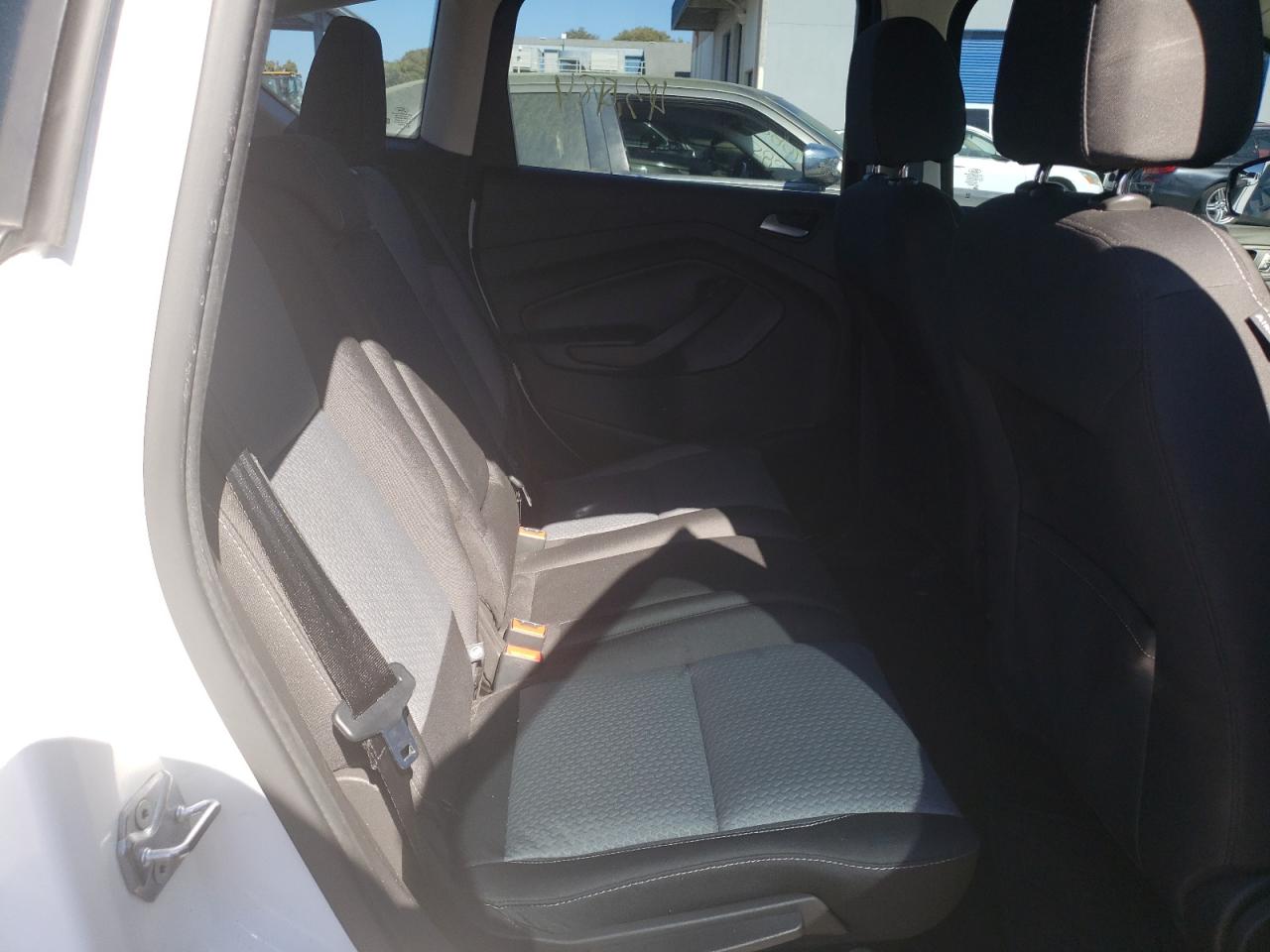 Photo 6 from auction – 2017 FORD C-MAX SE with VIN 1FADP5AU5HL112742