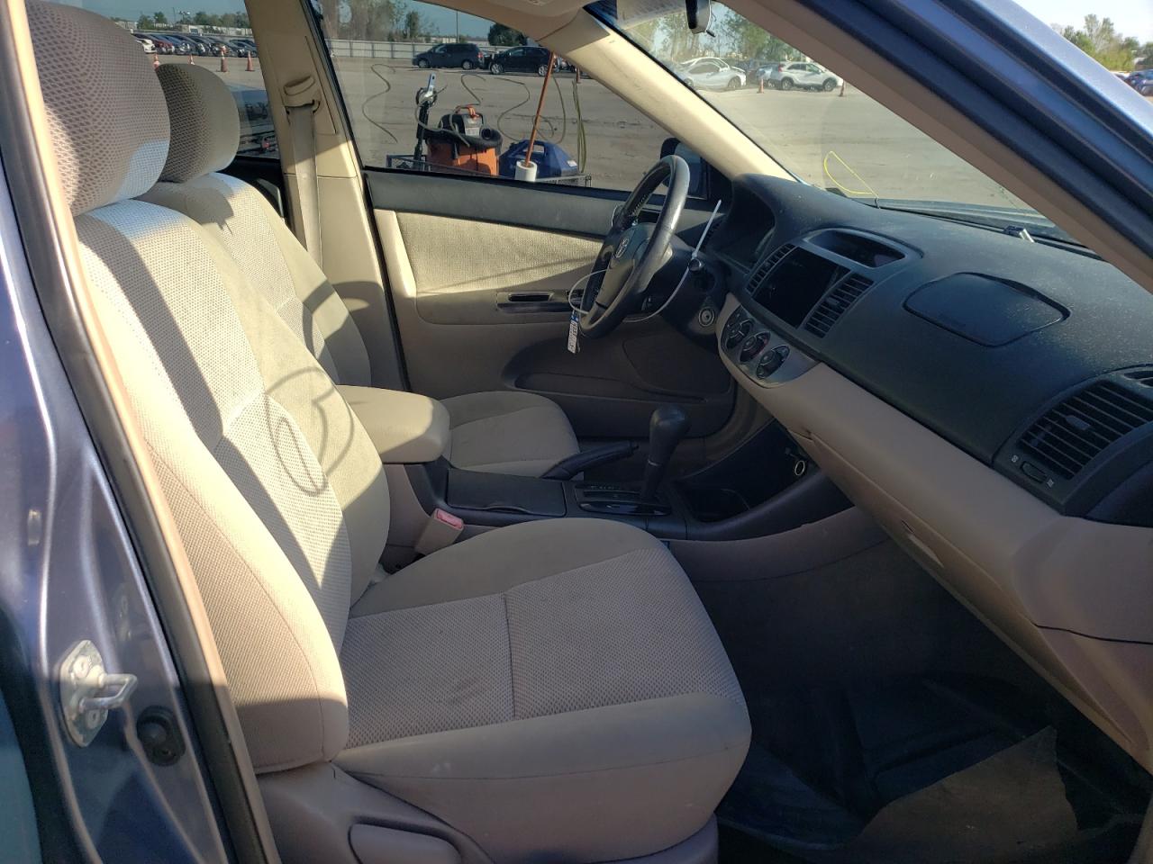 Photo 5 from auction – 2003 TOYOTA CAMRY LE with VIN 4T1BE32K93U772757