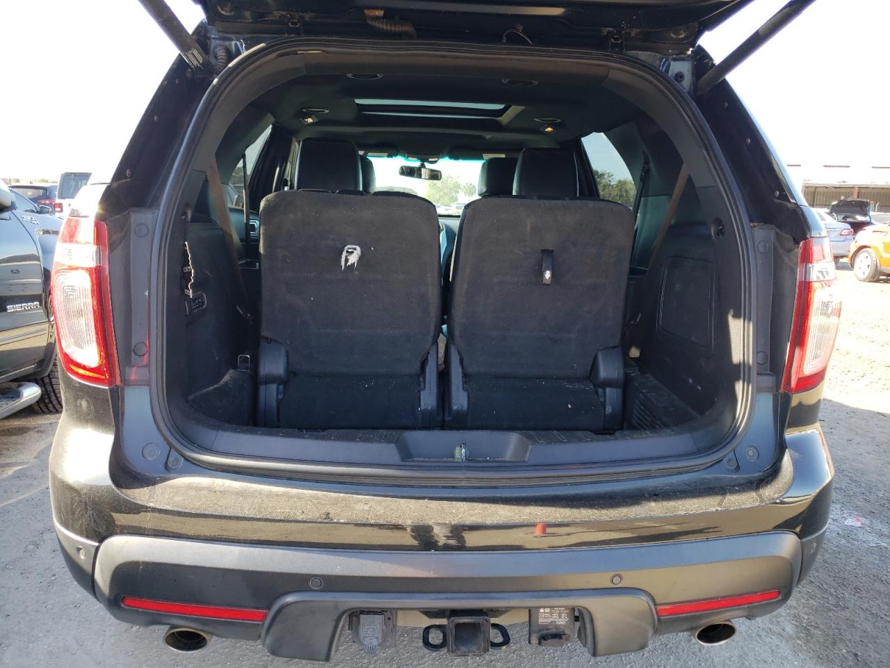 Photo 10 from auction – 2012 FORD EXPLORER L with VIN 1FMHK7F87CGA72890