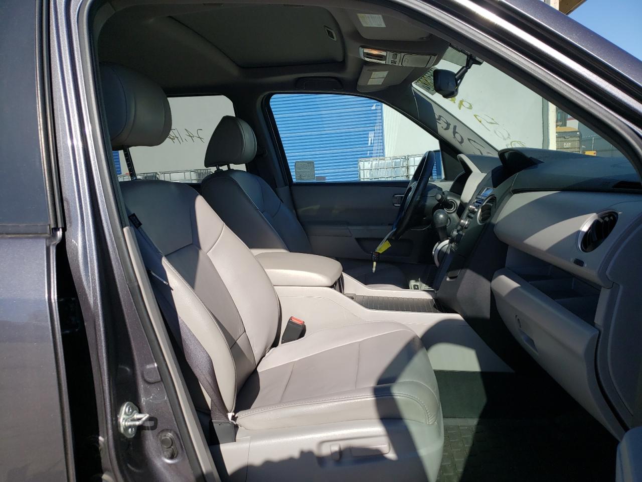 Photo 5 from auction – 2014 HONDA PILOT EXL with VIN 5FNYF4H53EB034645