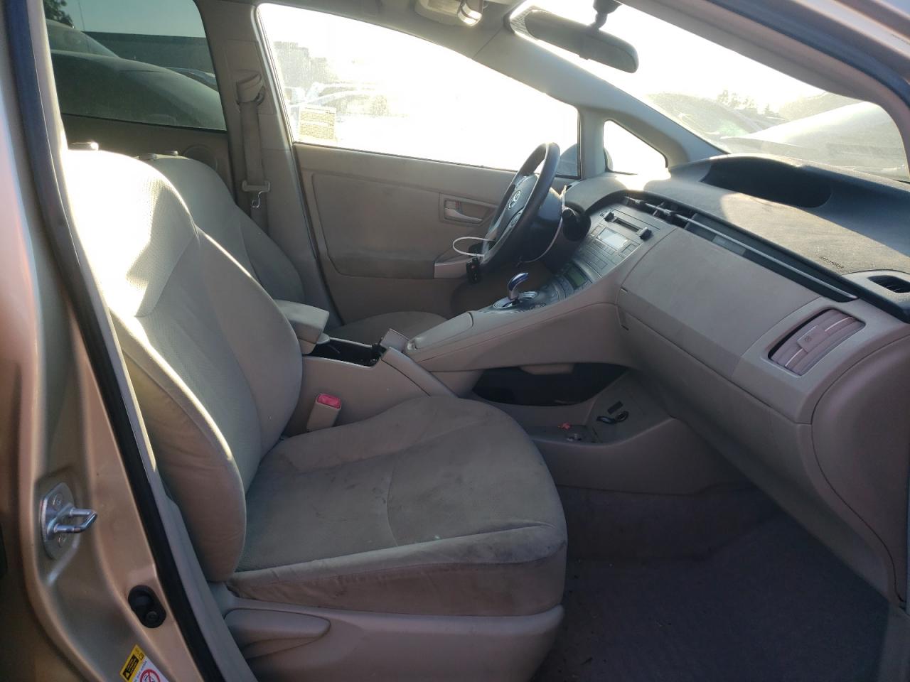 Photo 5 from auction – 2011 TOYOTA PRIUS with VIN JTDKN3DU8B0263669